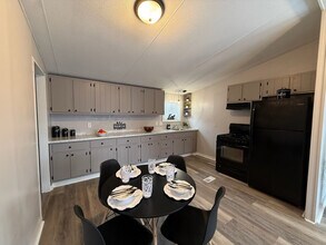 769 Knox St in Indiana, PA - Building Photo - Building Photo