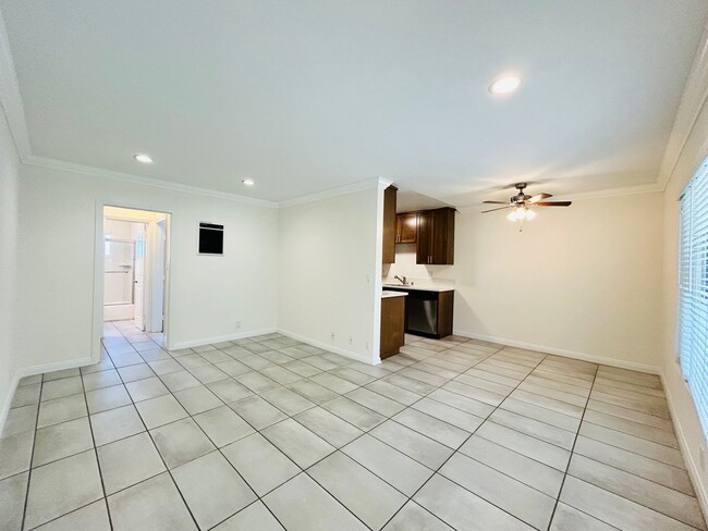 property at 1528 Stoner Ave