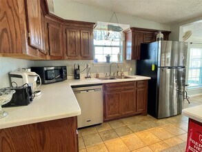 308 Parkview Rd in Surfside Beach, TX - Building Photo - Building Photo