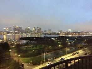 1 Brigham St, Unit 1 Brigham St Apt 1 in Boston, MA - Foto de edificio - Building Photo