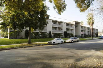 Vine Ave in Ontario, CA - Building Photo - Building Photo