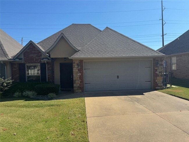 property at 2001 SW Stonegrove Rd