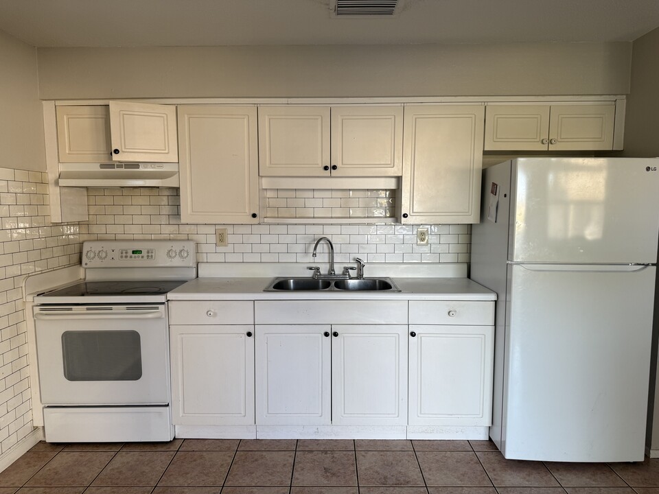62 1st St in Ft. Myers, FL - Foto de edificio