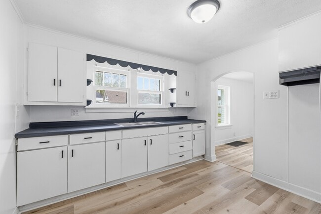 2012 Arrow Ave in Anderson, IN - Building Photo - Building Photo