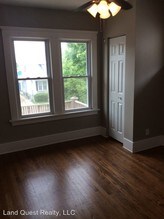 1813 Grange Ave in Racine, WI - Foto de edificio - Building Photo