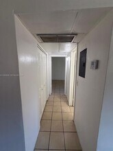 16851 NE 18th Ave in North Miami Beach, FL - Foto de edificio - Building Photo