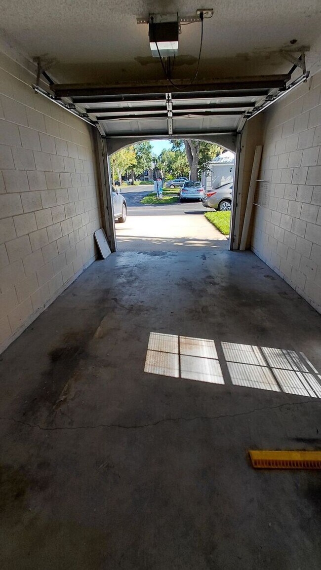 4921 Walden Cir in Orlando, FL - Foto de edificio - Building Photo