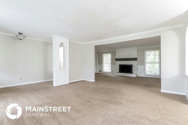 5498 Aucilla Creek Ln in Stone Mountain, GA - Foto de edificio - Building Photo