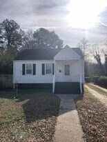 2310 Richmond Ave in Petersburg, VA - Building Photo