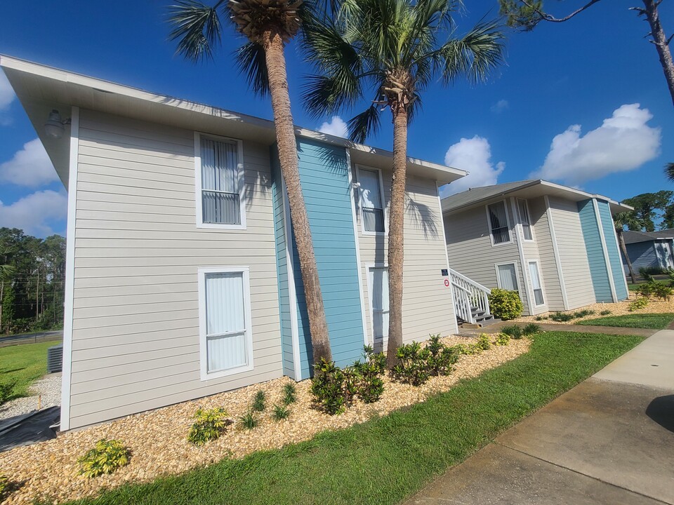 The Harbor in Daytona Beach, FL - Building Photo