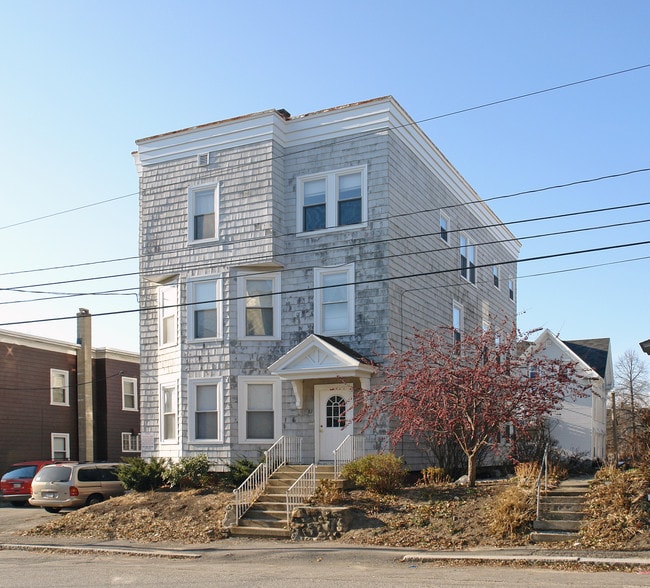 87 Howe in Lewiston, ME - Building Photo - Building Photo
