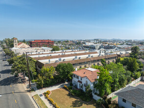 108 N Chapel AVE in Alhambra, CA - Building Photo - Building Photo