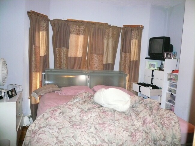 65 Everett St, Unit 2 photo'