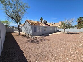 2252 Welsey Manor Dr in Las Vegas, NV - Building Photo - Building Photo