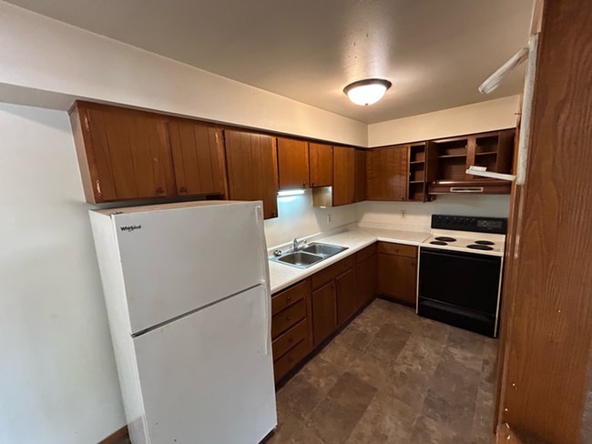 property at 3825 Robert Pl