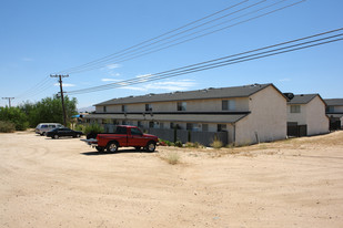 16378 Sequoia Ave in Hesperia, CA - Building Photo - Building Photo