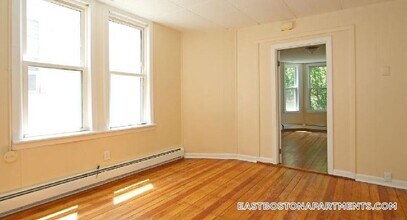 114 Everett St in Boston, MA - Building Photo - Building Photo