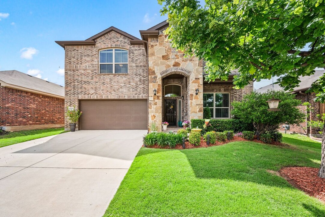 15817 White Mill Rd in Fort Worth, TX - Building Photo