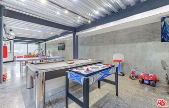 5115 Vía Donte in Marina Del Rey, CA - Building Photo - Building Photo