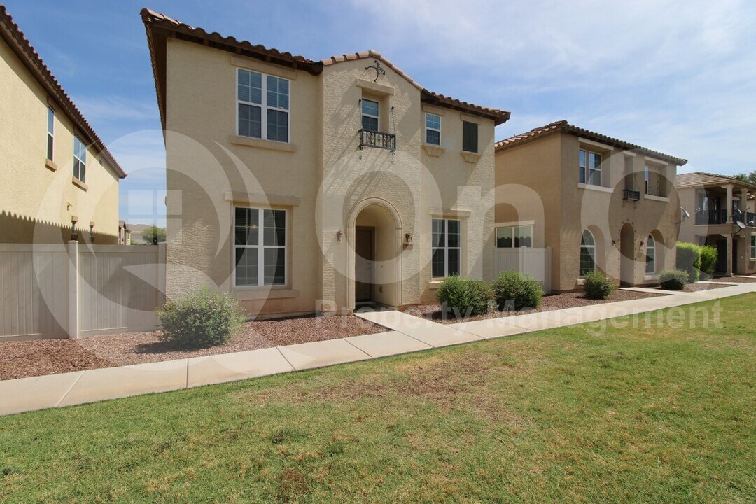 3939 E Edna Dr in Gilbert, AZ - Building Photo