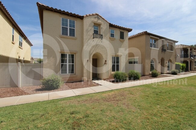 property at 3939 E Edna Dr