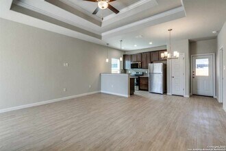 608 Hudson St in Seguin, TX - Building Photo - Building Photo