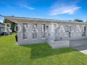 17582 Cypress Point Rd in Ft. Myers, FL - Building Photo - Building Photo