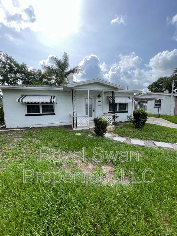 1047 Pineview Pl in Lakeland, FL - Building Photo - Building Photo