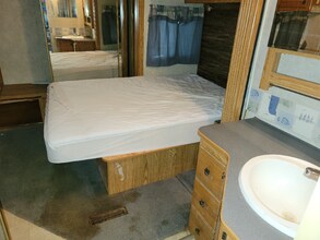 336 Co Rd 90B in Gonzales, TX - Building Photo - Building Photo