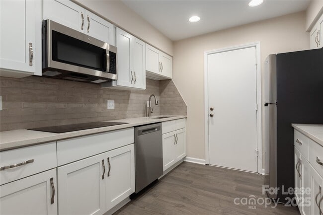 property at 4739 Hedgemore Dr