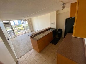 1050 Kinau St, Unit 1207 in Honolulu, HI - Foto de edificio - Building Photo
