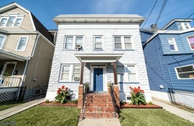 property at 9 Kling St