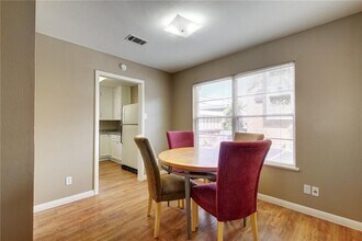 507 Bellevue Pl, Unit B in Austin, TX - Building Photo - Building Photo