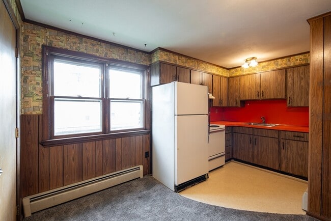 property at 7 105th St