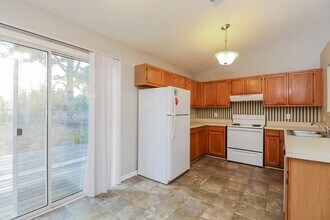 313 N Crossing Dr in Columbia, SC - Foto de edificio - Building Photo