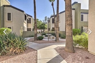 4201 N 20th St in Phoenix, AZ - Foto de edificio - Building Photo