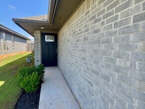 905 Coles Creek in Yukon, OK - Building Photo - Building Photo