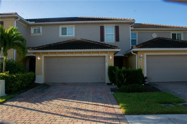 3724 Crofton Court in Ft. Myers, FL - Building Photo - Building Photo