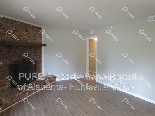 3606 White Oak Way SW in Huntsville, AL - Building Photo - Building Photo