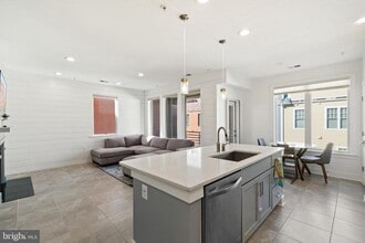 1304 Main Line Blvd in Alexandria, VA - Building Photo - Building Photo