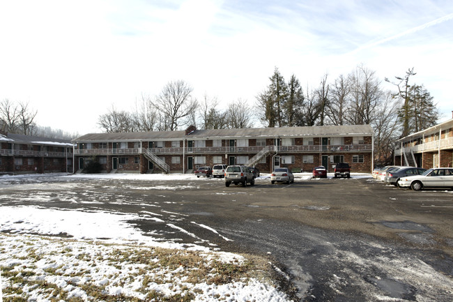 Gagel Terrace in Louisville, KY - Foto de edificio - Building Photo