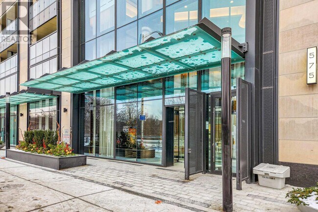 575 Bloor St E in Toronto, ON - Building Photo - Building Photo