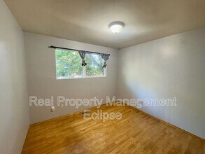 14722 84th Ave NE in Kenmore, WA - Building Photo - Building Photo
