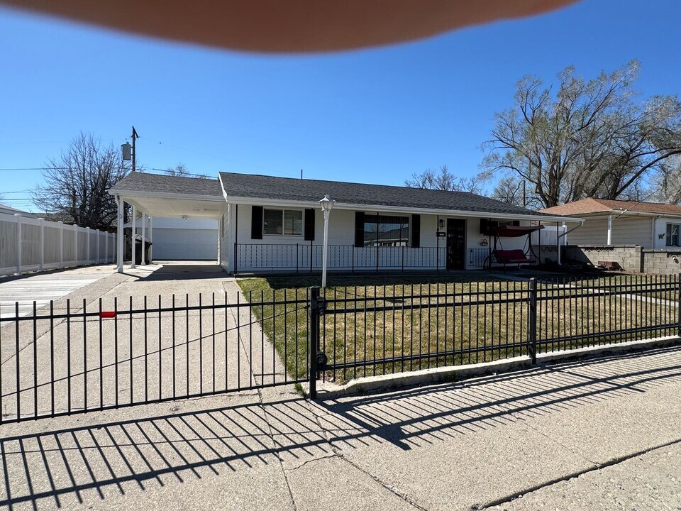 4785 W 4805 S in Kearns, UT - Building Photo