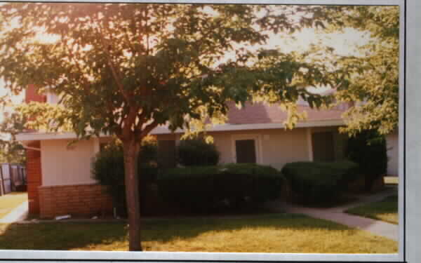 5731-5749 Blachly Way in Sacramento, CA - Building Photo - Building Photo