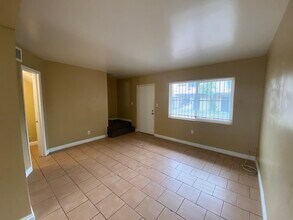 2812 Marlin Ave in Las Vegas, NV - Foto de edificio - Building Photo