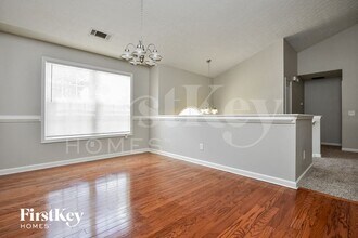 205 Trelawney Ln in Covington, GA - Foto de edificio - Building Photo