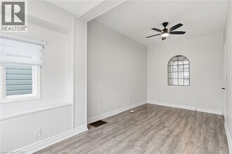 71 Glendale Ave N in Hamilton, ON - Building Photo - Building Photo