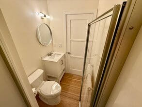 81 Angela Ave in San Anselmo, CA - Foto de edificio - Building Photo