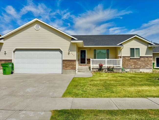 property at 942 Homerun St